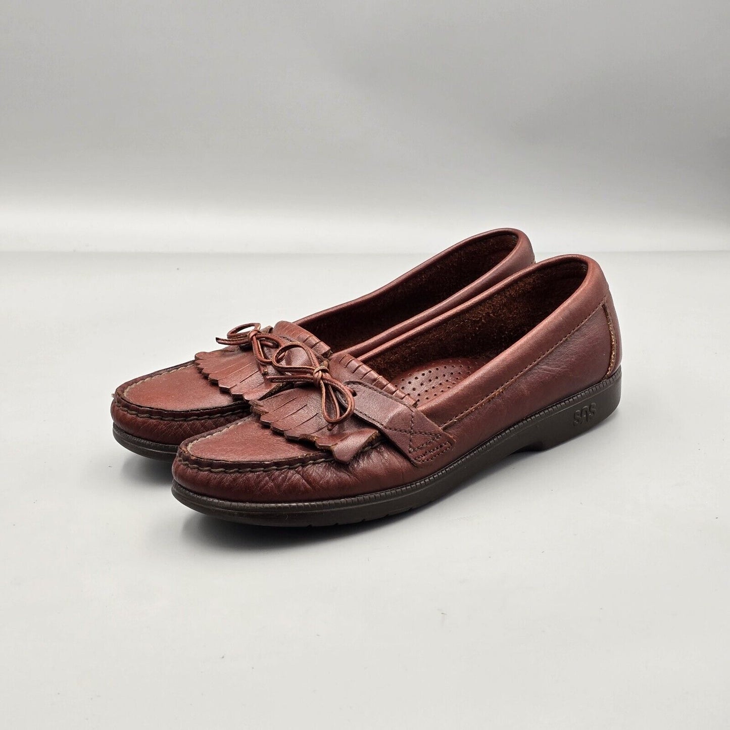 SAS Women's Size 7.5 S EUC Made In Maine Burgundy Leather Kiltie Loafers Shoes